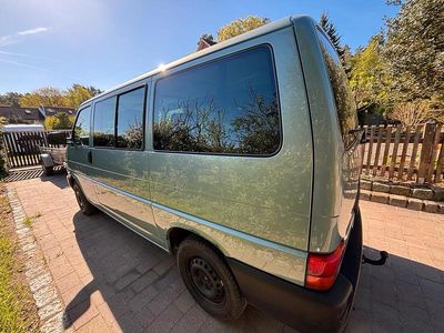 Second-hand VW T4 102 CP (75 kW) 1999 Verde Van