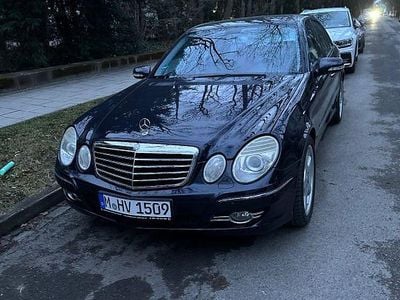 Gebraucht Mercedes E350 Avantgarde 272 PS (200 kW) 2006 Blau Limousine