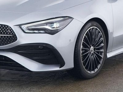 Gebraucht Mercedes CLA200 Shooting Brake AMG 163 PS (119 kW) 2024 Silberlack hightechsilber (metallic) Kombi