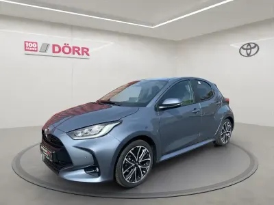 Neu Toyota Yaris Hybrid 116 PS (85 kW) 2026 Grau Limousine