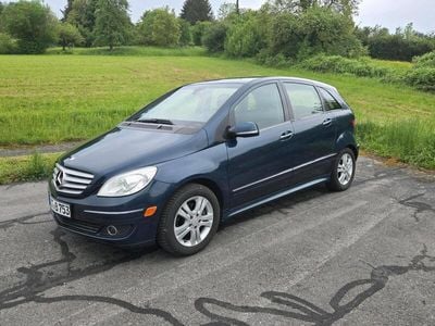 Mercedes B200