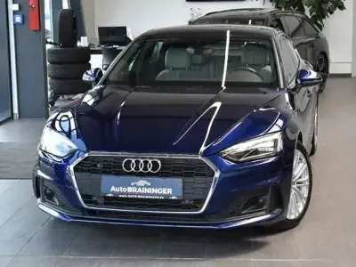 Gebraucht Audi A5 Sportback Ambiente 204 PS (150 kW) 2022 Blau Kleinwagen