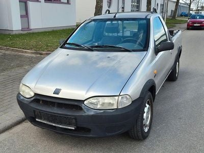 Usado Fiat Strada 69 HP (50 kW) 2000 Pickup