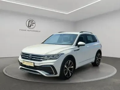 Gebraucht VW Tiguan R-line 200 PS (147 kW) 2023 Weiß SUV