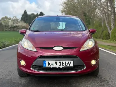 Gebraucht Ford Fiesta 82 PS (60 kW) 2009 Rot Kleinwagen