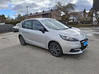 Silber Gebraucht 2012 Renault Mégane Limousine | 7.400 € (Teuer)