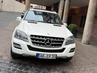 Gebraucht Mercedes ML300 Edition 204 PS (150 kW) 2011 Weiß SUV