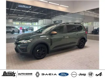 Käytetty Dacia Jogger Extreme 141 HP (103 kW) 2024 Harmaa Tila-auto