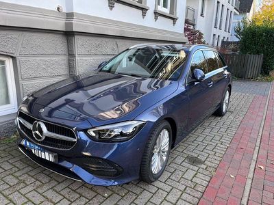 Gebraucht Mercedes C180 170 PS (125 kW) 2024 Blau Limousine
