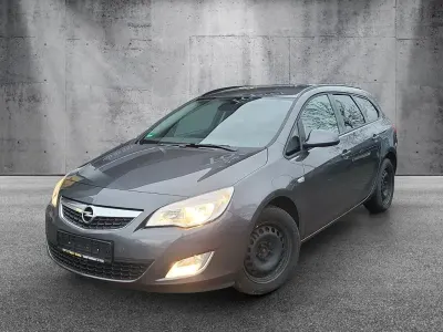 Gebraucht Opel Astra Design Edition 125 PS (91 kW) 2011 Premium "karbongrau" Kombi