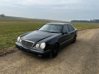 Mercedes E270