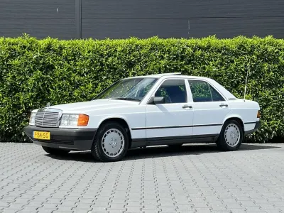 Gebraucht Mercedes 190 160 PS (117 kW) 1990 Weiß Limousine