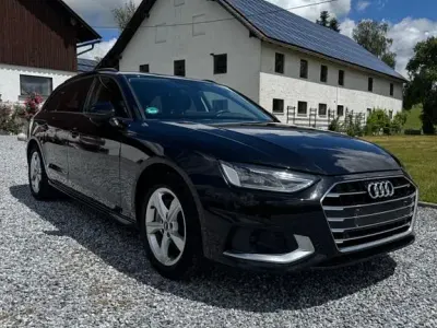 Gebraucht Audi A4 Advanced 204 PS (150 kW) 2022 Schwarz Kombi