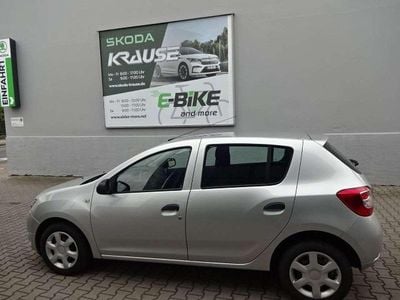 Gebraucht Dacia Sandero 90 PS (66 kW) 2016 Silbermetallic Kleinwagen