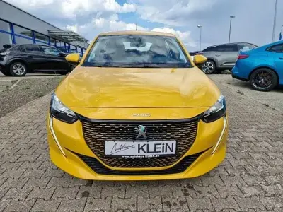 Gebraucht Peugeot e-208 Active 100 kW (136 PS) 2021 Gelb Kleinwagen