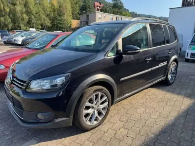 Gebraucht VW Touran Cross 177 PS (130 kW) 2014 Deep black perleffekt Van / Kleinbus