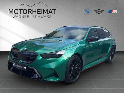 Grün Gebraucht 2025 BMW M5 Sport Line Kombi | 142.475 € (Etwas zu teuer)