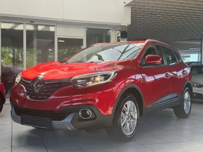 Gebraucht Renault Kadjar Life 131 PS (96 kW) 2017 Rot SUV