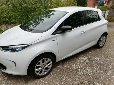 Gebraucht Renault Zoe Experience 80 kW (109 PS) 2019 Weiß Kleinwagen