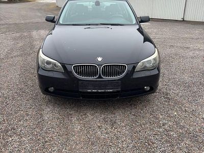 Gebraucht BMW 523 177 PS (130 kW) 2006 Schwarz Limousine