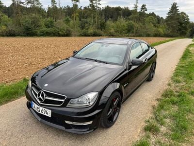 Mercedes C63 AMG