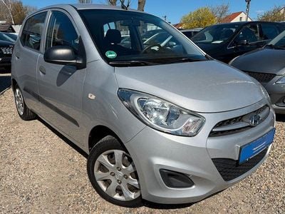 Gebraucht Hyundai i10 Edition 69 PS (50 kW) 2012 Silber Kleinwagen