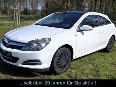 Usata Opel Astra GTC 90 CV (66 kW) 2009 Bianco Berlina
