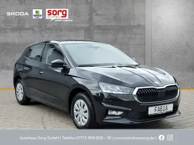 Neu Skoda Fabia Essence 95 PS (69 kW) 2026 Schwarz Kleinwagen
