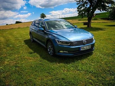 Gebraucht VW Passat Highline 239 PS (175 kW) 2016 Blau Kombi