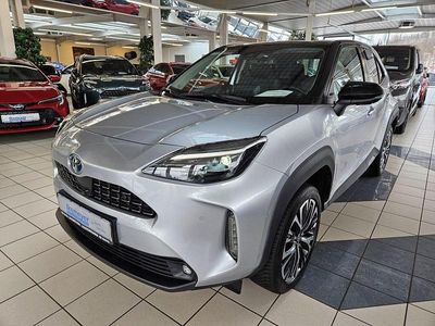 Gebraucht Toyota Yaris Cross Elegant 116 PS (85 kW) 2022 Shimmering silber metallic SUV