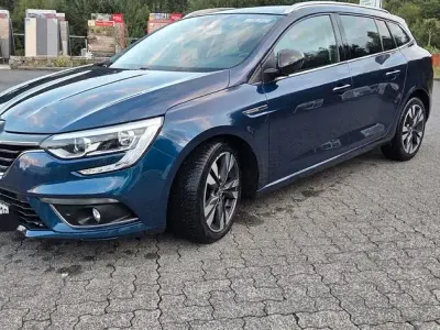 Gebraucht Renault Mégane IV 150 PS (110 kW) 2019 Blau Limousine