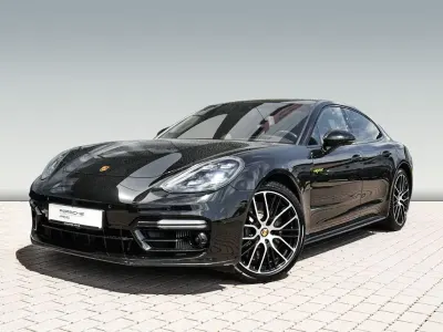 Gebraucht Porsche Panamera 4S E-Hybrid 560 PS (411 kW) 2021 Pts dunkelolive Kleinwagen