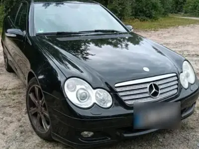 Gebraucht Mercedes C220 150 PS (110 kW) 2008 Schwarz Coupé