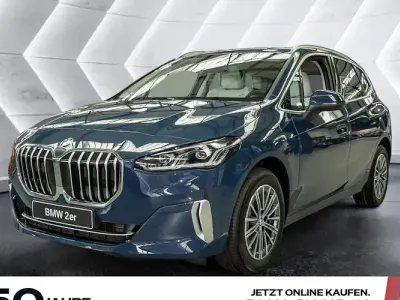 Neu BMW 218 Luxury Line 136 PS (100 kW) 2025 Blau Coupé