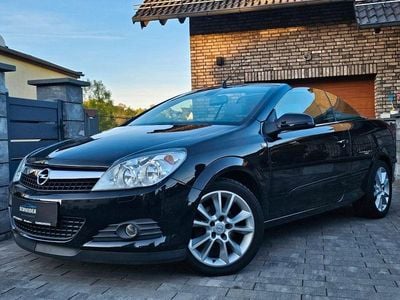 Begagnad Opel Astra Cabriolet 116 HK (85 kW) 2007 Svart Cab