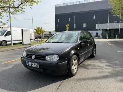 Używany VW Golf III Comfortline 75 KM (55 kW) 1999 Czarny Sedan/Limuzyna
