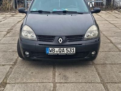 Gebraucht Renault Clio II 75 PS (55 kW) 2004 Schwarz Kleinwagen