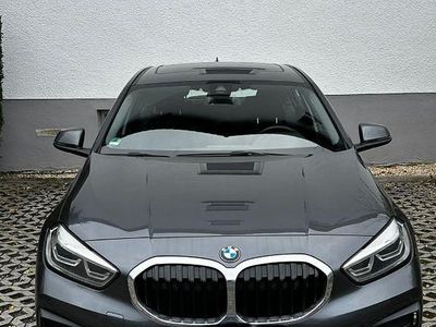 Second-hand BMW 118 Luxury Line 140 CP (102 kW) 2020 Gri Hatchback