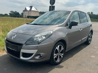 Gebraucht Renault Scénic III Bose Edition 131 PS (96 kW) 2011 Grau Van / Kleinbus