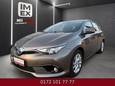 Grau Gebraucht 2016 Toyota Auris Hybrid Edition-S Limousine | 10.900 € (Fairer Preis)