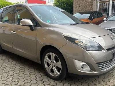 Brugt Renault Grand Scénic III 131 HK (96 kW) 2012 Brun MPV