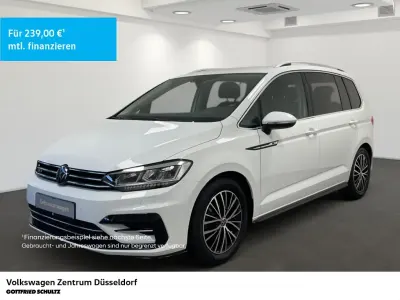 Gebraucht VW Touran Highline 150 PS (110 kW) 2023 Weiss Van / Kleinbus