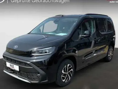 Neu Toyota Proace Verso City 110 PS (80 kW) 2026 Schwarz Kombi
