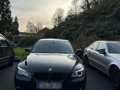 Schwarz Gebraucht 2005 BMW 545 Limousine | 9.950 €