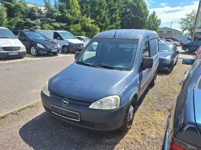 Gebraucht Opel Combo 75 PS (55 kW) 2007 Royalblau h: u2/f:atlantikblau Van / Kleinbus