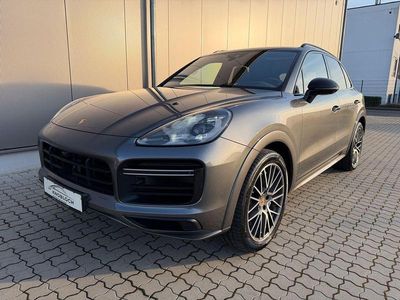 Grau Gebraucht 2019 Porsche Cayenne Turbo SUV | 69.870 € (Superpreis)