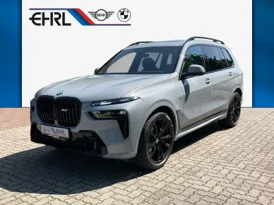 Neu BMW X7 M Sport 352 PS (258 kW) 2026 Silber SUV