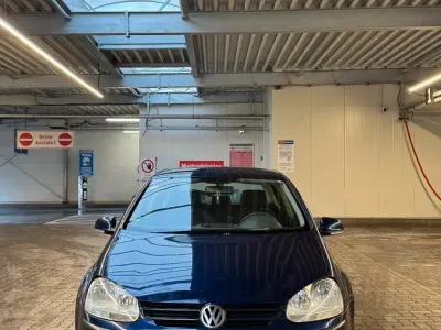 Gebraucht VW Golf IV 105 PS (77 kW) 2005 Blau Limousine