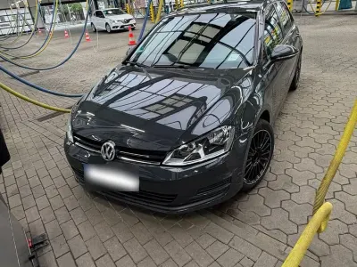 Gebraucht VW Golf VII 86 PS (63 kW) 2016 Grau Limousine