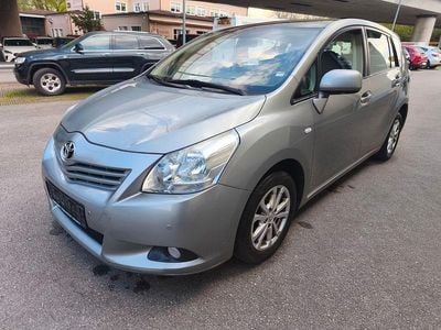 Gebraucht Toyota Verso Edition 126 PS (92 kW) 2010 Grau Van / Kleinbus